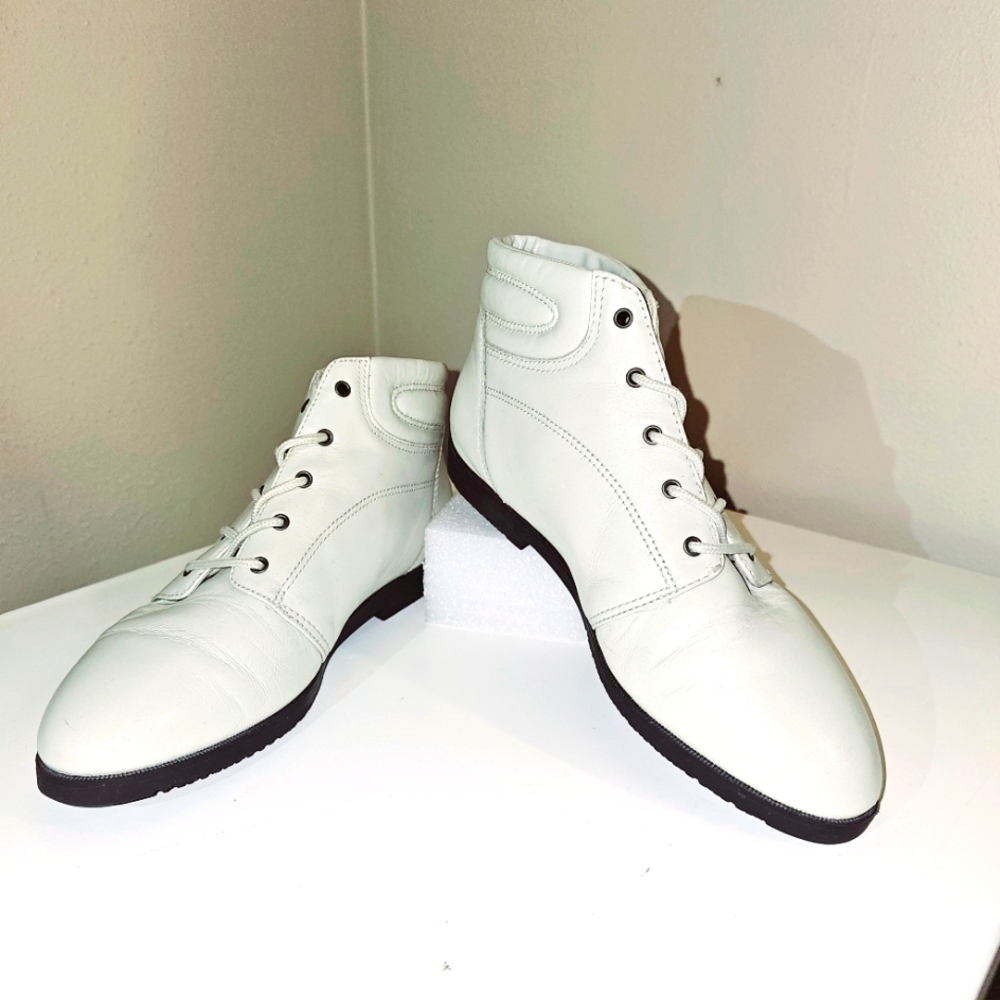 Vintage Danexx Austin 4 Ankle Boots